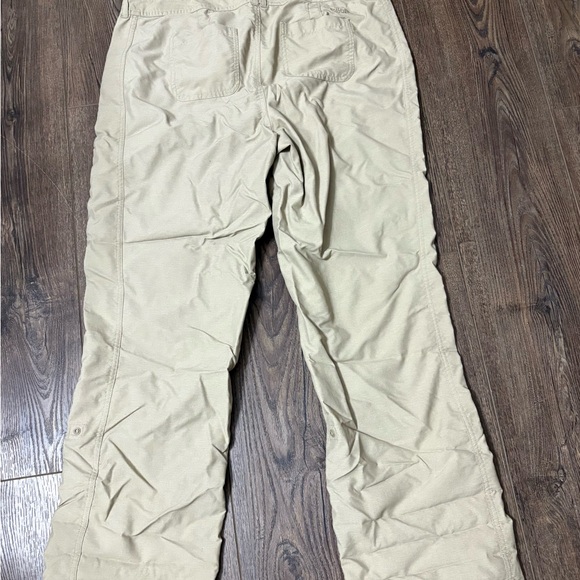 The North Face Women’s Beige Nylon Convertible Hiking Pants - Picture 9 of 15